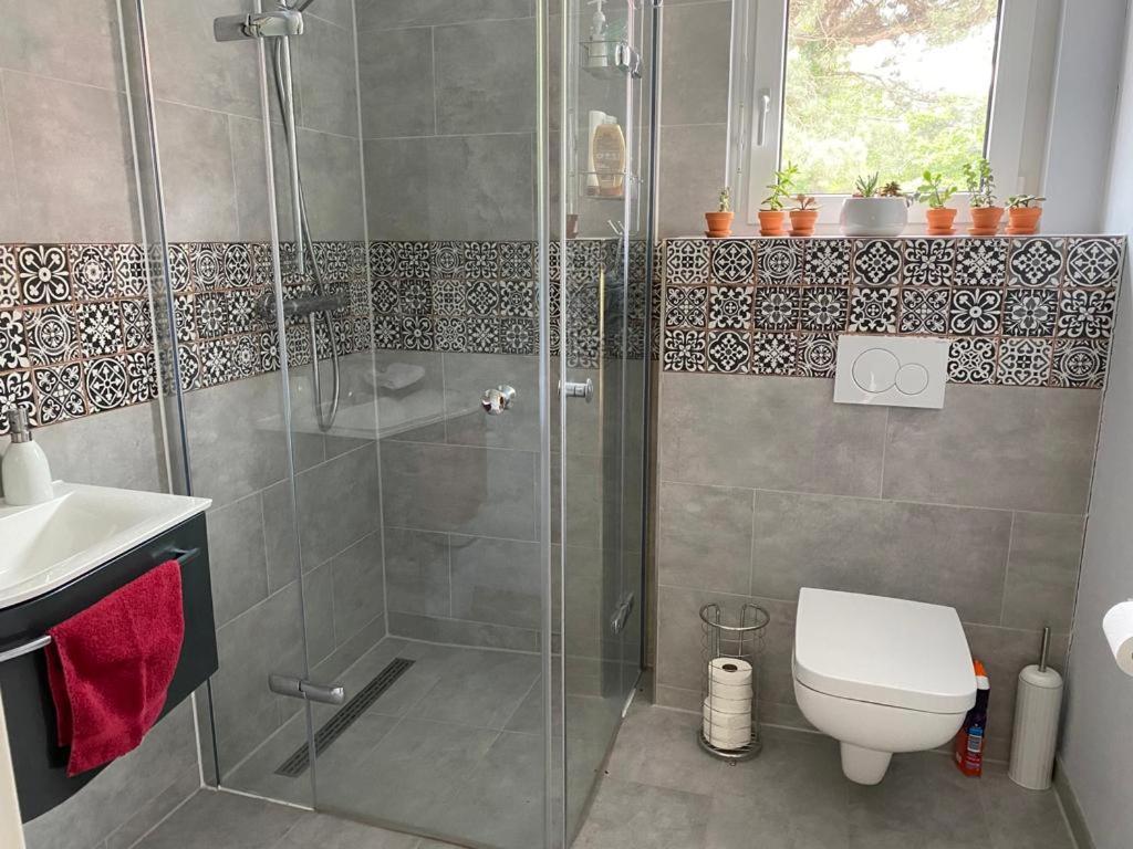 Schoenes Privatzimmer Region Hannover Springe Extérieur photo